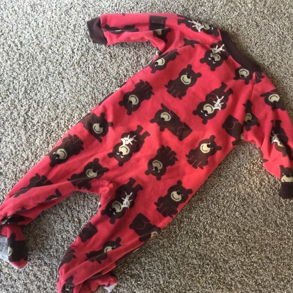 Baby winter hat and footed pajamas - Picture 6 of 6